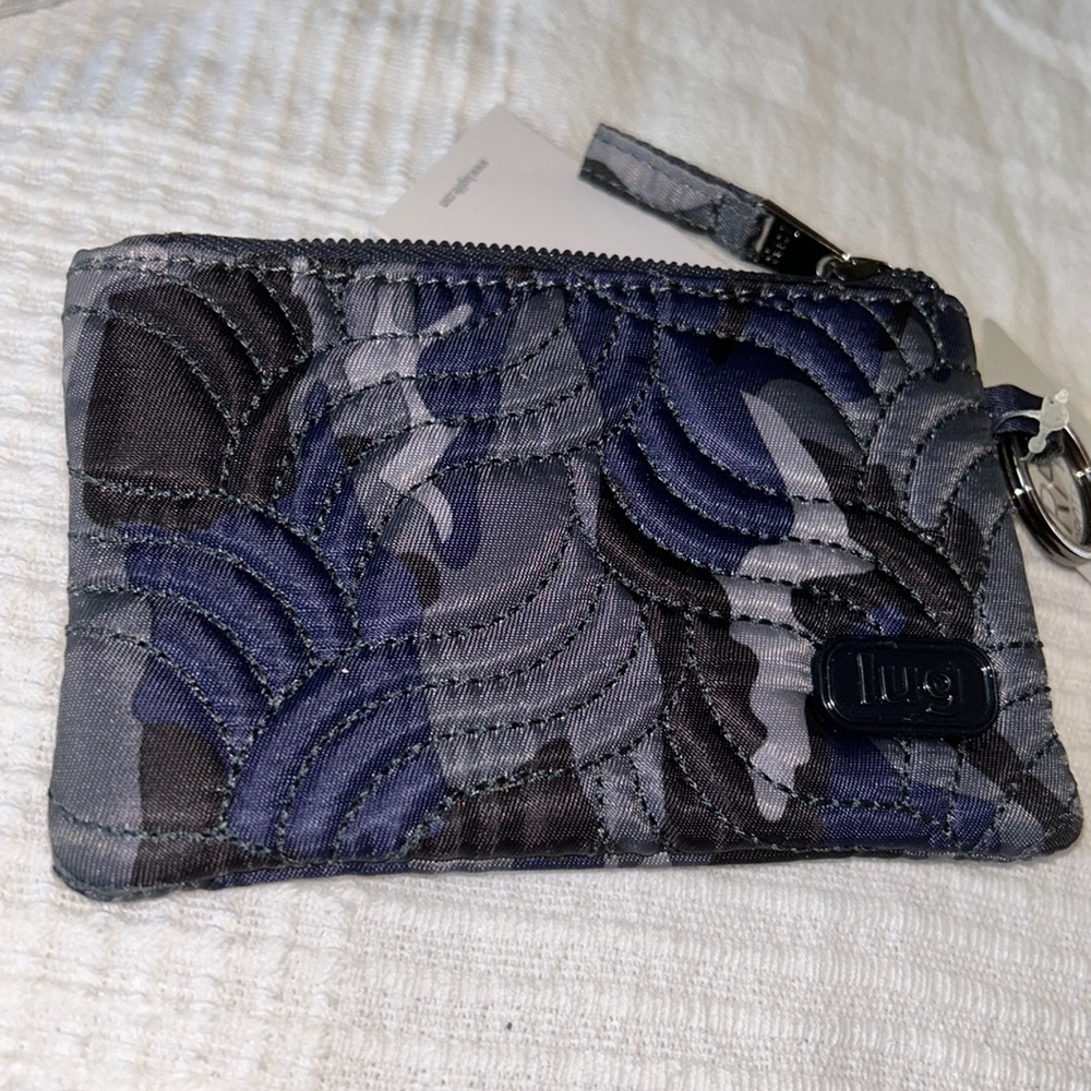 Brand new lug, metro in camo navy with tags